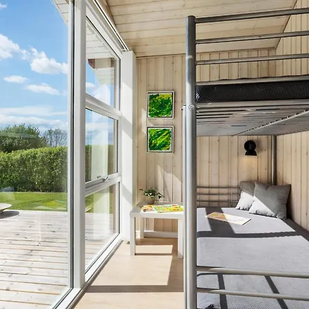 2 Bedroom Cozy In